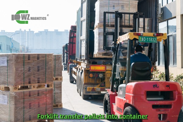 Forklift transfer pallets into container